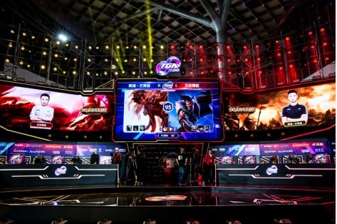 作为其中的 作为其中的